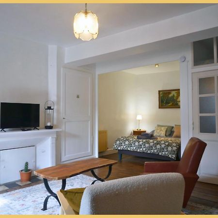 Les Suites De Bellac Exterior photo